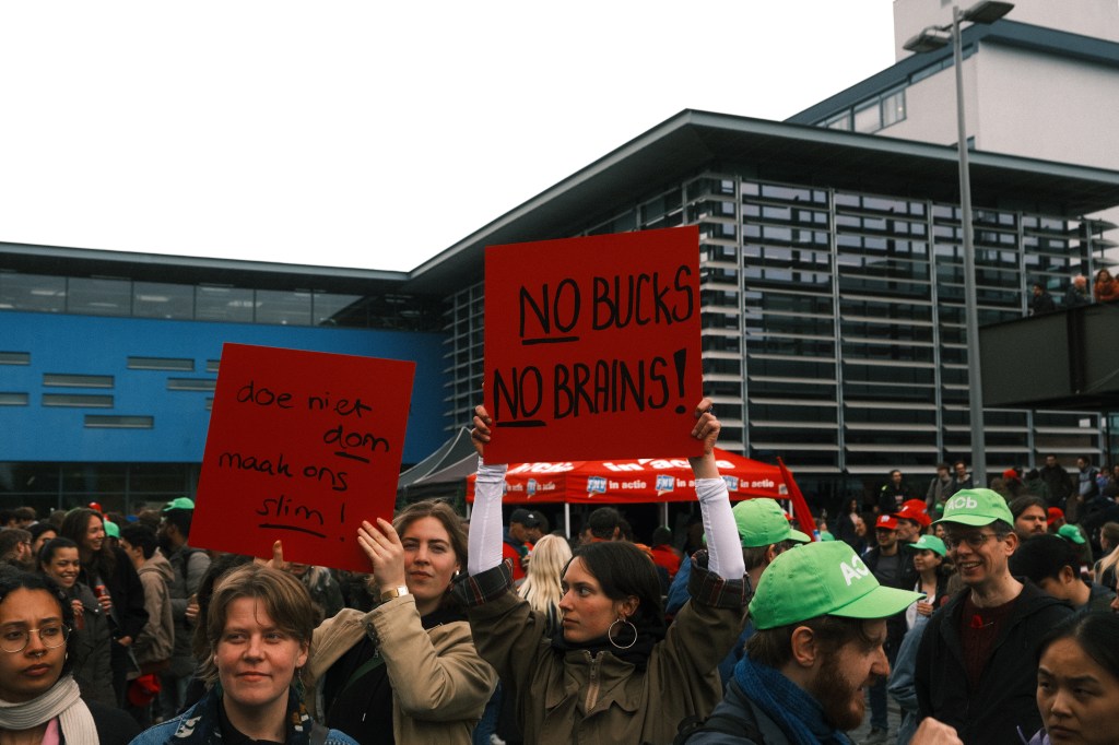 Protest against Budget Cuts – TU&nbsp;Delft